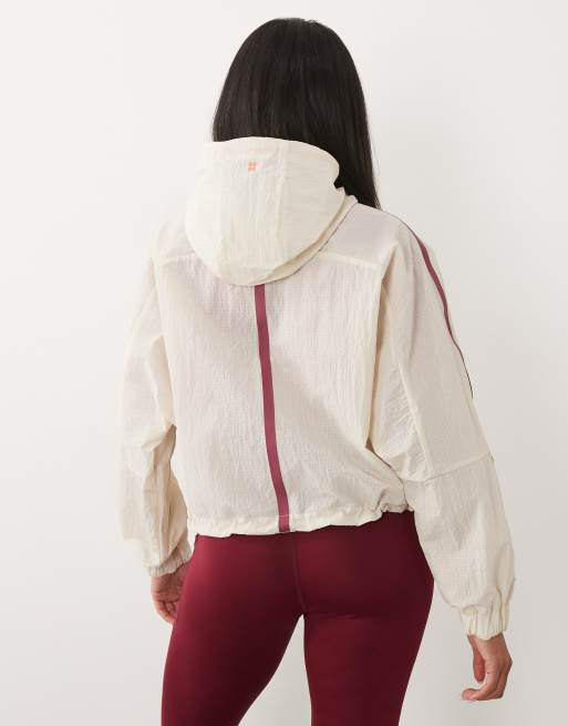 Sweaty Betty Ripstop Patch Pocket Lightweight Jacket in beige, 4 of 4