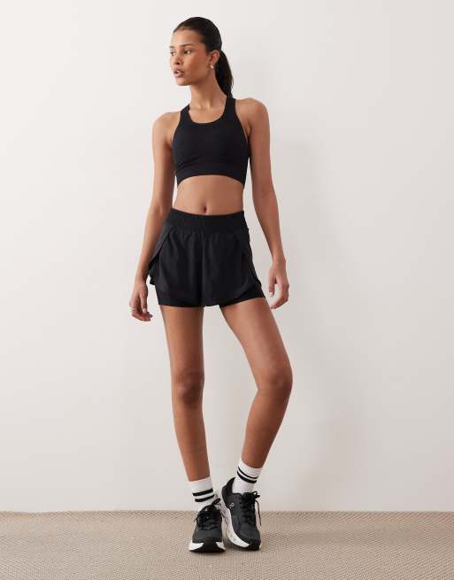 Sweaty Betty Stamina seamless sports bra in black, 4 of 4