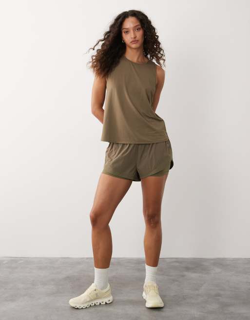 Sweaty Betty – Tempo – Lauf-Shorts in Khakibraun, 2 von 5