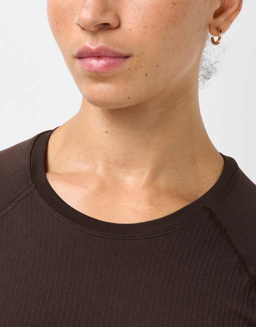 Sweaty Betty textured seamless linear lines long sleeve top in espresso brown, 3 of 4