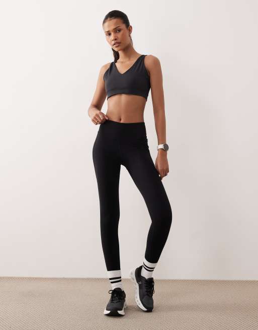 Sweaty Betty – Ultimate Studio Voop – Czarny biustonosz, 4 z 4