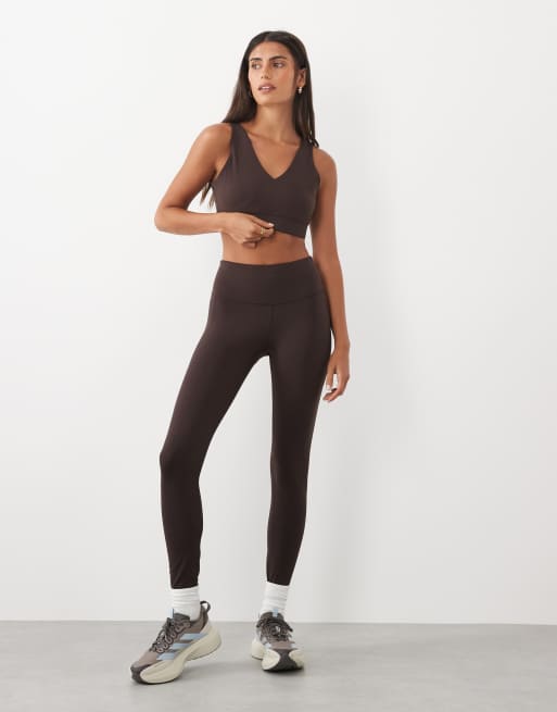 Sweaty Betty Ultimate Studio Voop soutien-gorge de sport marron espresso, 2 de 4