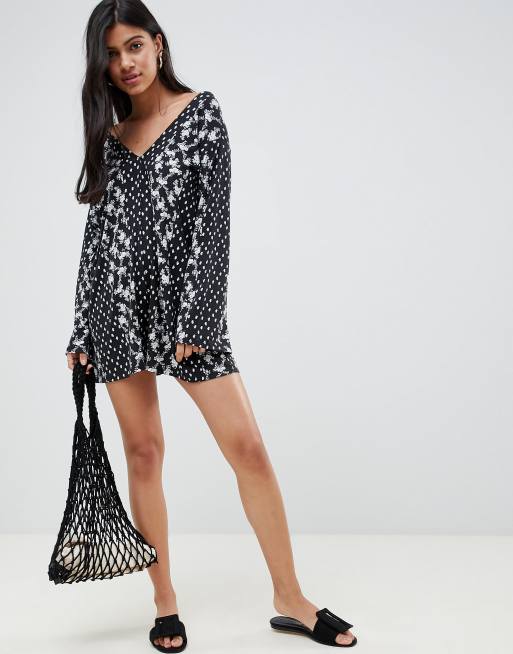 Swing-playsuit i blandet småprint fra ASOS DESIGN, 4 af 4