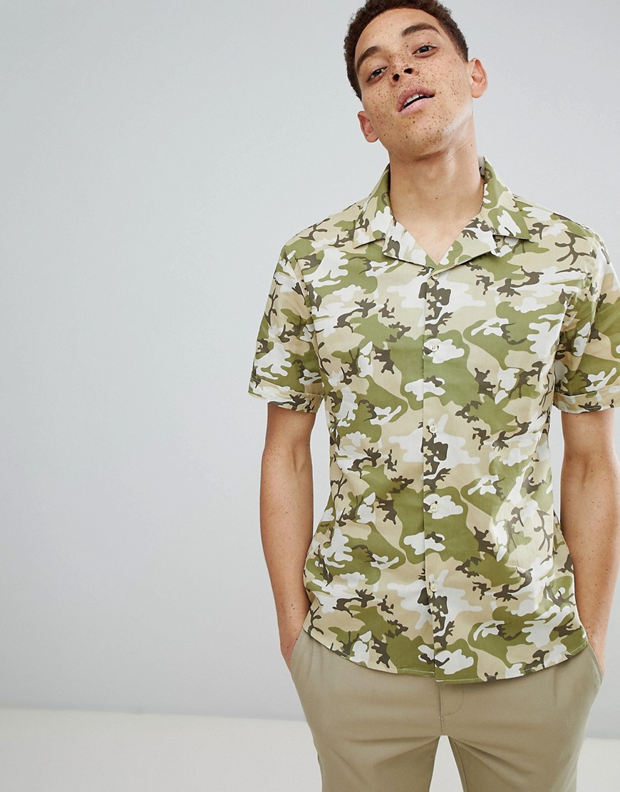 Systvm - skjorte med reverskrave i camouflagestof-Grøn