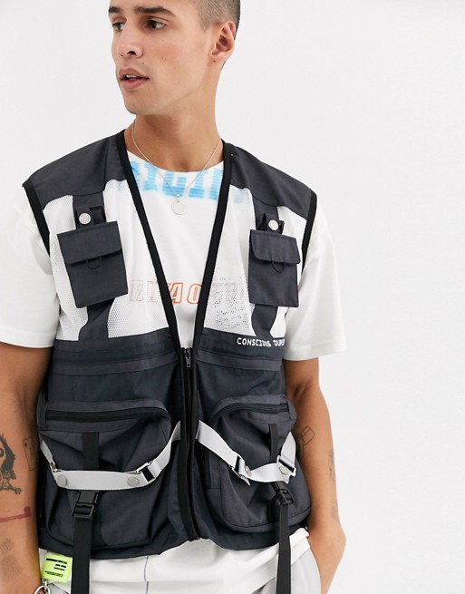 Taka Original utility vest with strapping and 3d pockets