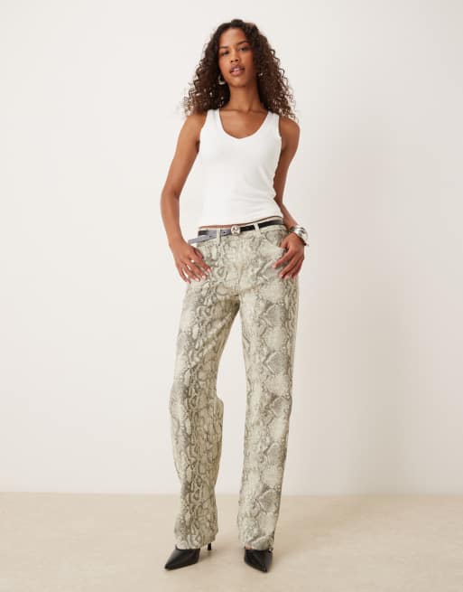 Tala - 365 - Op 2 manieren te dragen racer tanktop in crème, 2 van 4