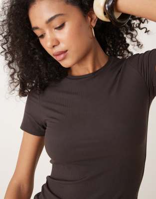 Tala 365 Short Sleeve T-shirt Longer Length