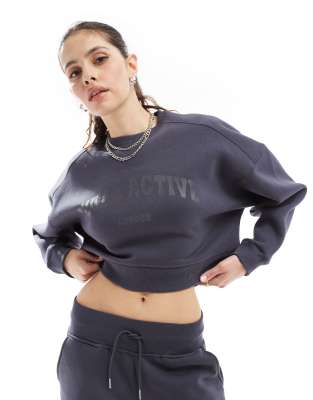 TALA Active - Sweatshirt in Anthrazit mit kurzem Schnitt-Grau