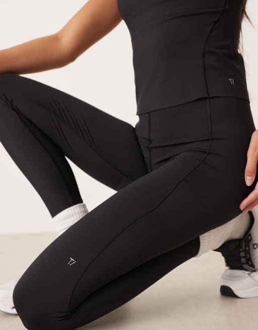 TALA – AirForm – Czarne legginsy z wbudowanym wsparciem, 3 z 5