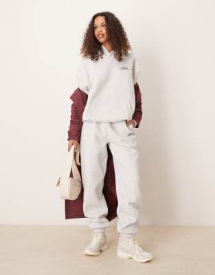 Tala cuffed jogger in grey marl φωτογραφία