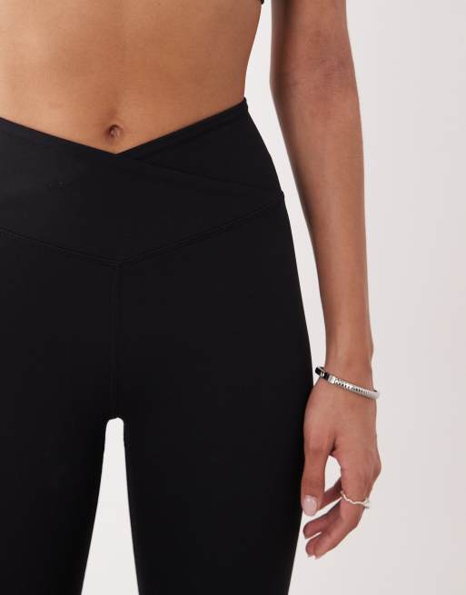 Tala – Day Flex – Svarta leggings med omlottdesign och hög midja, 3 av 5