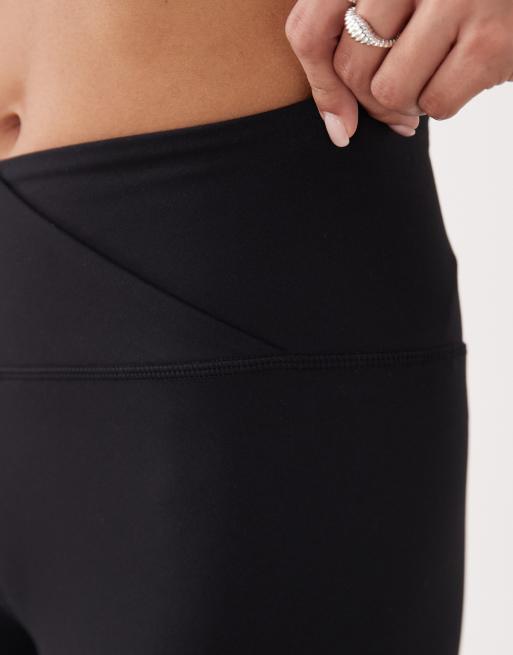 Tala – Day Flex – Svarta leggings med omlottdesign och hög midja, 4 av 5
