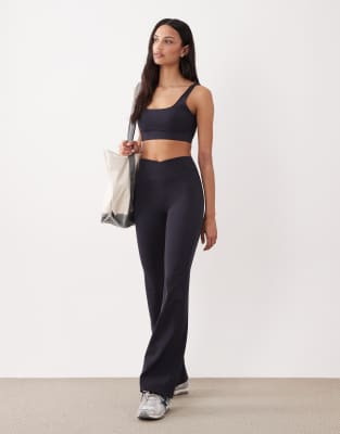 Tala Dayflex Built-in Support Essential Square Neck Vest In Black