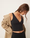 [Tala] Tala DayFlex built-in support v neck full length singlet in black M BLACK