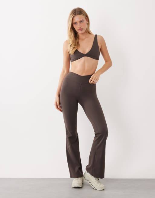 Tala - DayFlex - Mokkabrun sports-BH med snoet design foran, 2 af 4