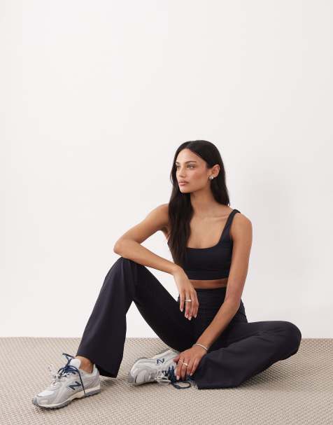 Tala – DayFlex – Mörkt marinblå, utsvängda yogabyxor med hög omlottmidja - view 1