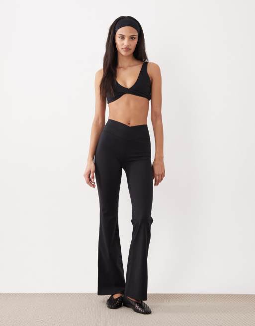 TALA DayFlex twist front sports bra in black, 2 of 4