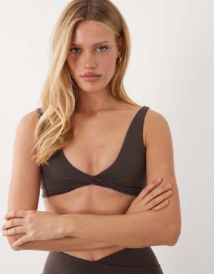 Tala Dayflex Twist Front Sports Bra In Blue