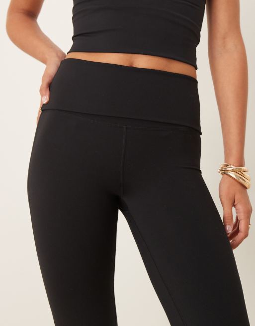 Tala – DayFlex – Vielseitig tragbare Yogahose in Schwarz mit Umschlag und ausgestelltem Design, 4 von 5