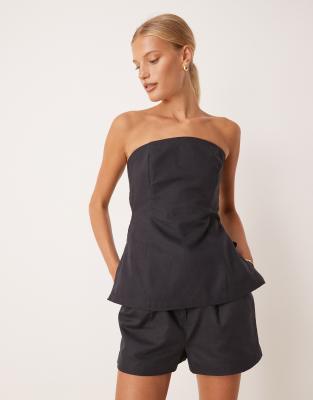 Tala Heavyweight Linen Mix Tailored Shorts In Black