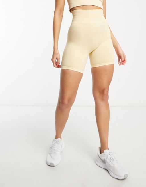 TALA – Hosta – Citrongula leggingsshorts, endast hos ASOS , 4 av 4