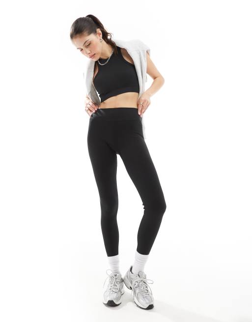 TALA – Sculpt – Nahtloser, gerippter Sport-BH in gebrochenem Weiß mit Ringerrücken