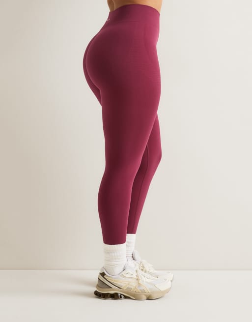 TALA Sculpt Seamless Scrunch leggings in cherry red, 2 of 3