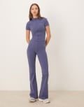 [Tala] Tala SkinLuxe v-waist high waisted flared leggings in blue M Mid blue