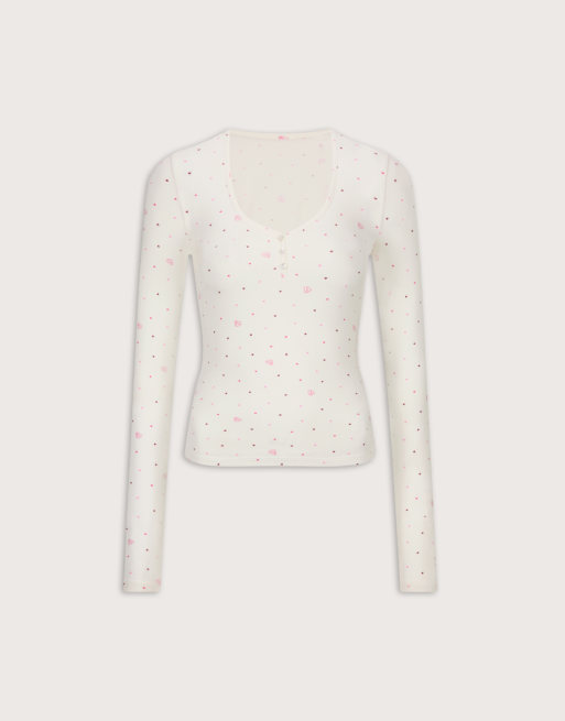 Tala Soft Lounge sweetheart long sleeve pyjama top in ivory, 3 of 3