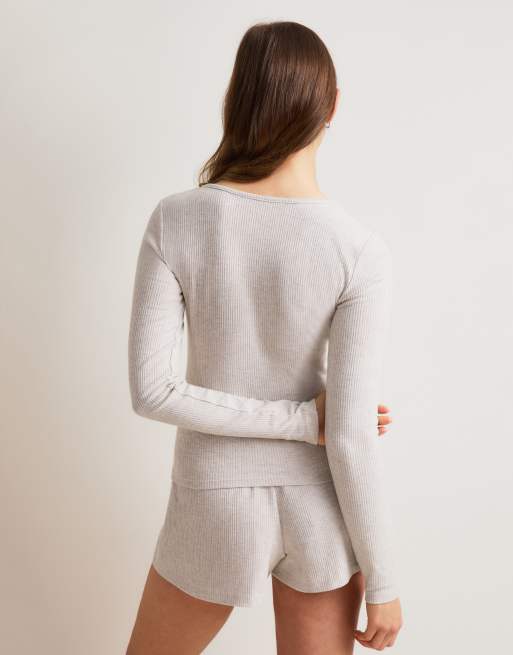 Tala - Top de pyjama confort doux en maille pointelle avec manches longues et décolleté en cœur - Grège chiné, 2 de 3