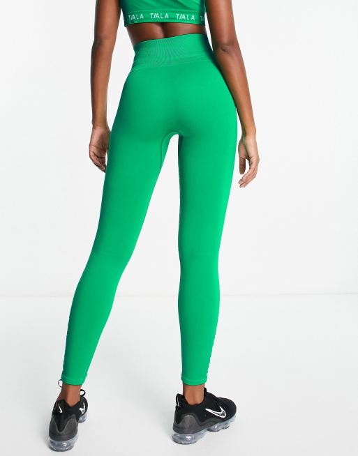 TALA – Zinnia – Nahtlose Leggings in Grün mit Logo, exklusiv bei ASOS , 2 von 4
