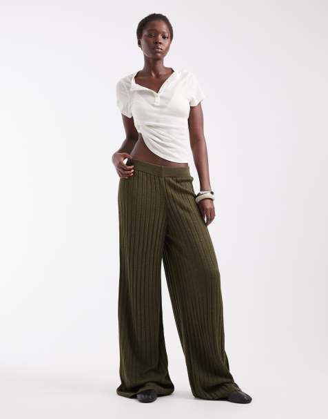 Tall Strickhose mit weitem Bein in Dunkelgrün - view 1