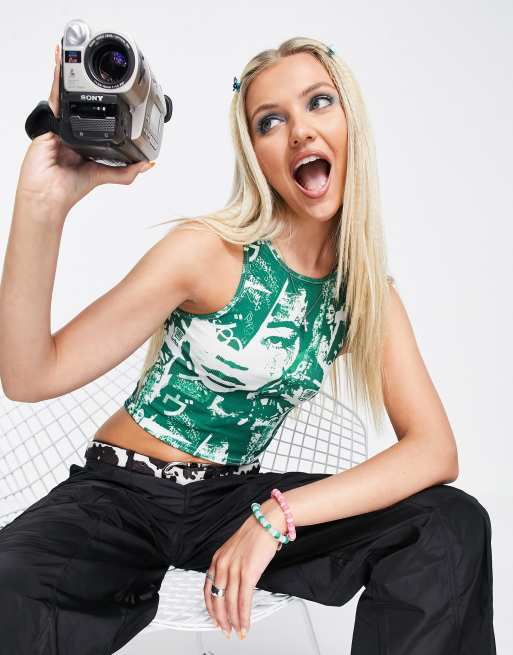 Tammy Girl - Canotta corta a coste con stampa rétro grunge e scollo a vogatore