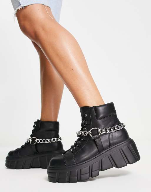 Tammy Girl chunky ankle boots with hardware detail in black , 3 of 4