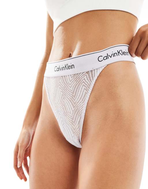 Tanga color lavanda con diseño de tiras de encaje Modern de Calvin Klein