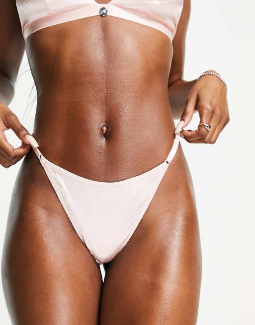 Tanga rosa claro de satén Melanie de OW Intimates, 3 de 4