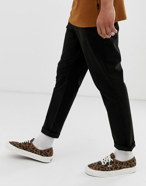 Tapered chinos i sort fra ASOS DESIGN