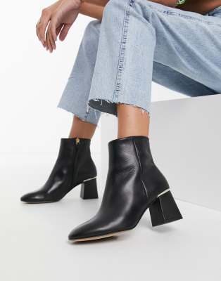 Ted Baker - Enkellaarzen met vierkante blokhak in zwart | ASOS