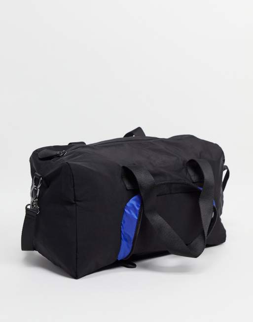 Foldaway holdall store