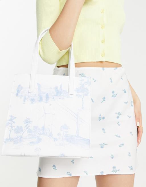 Ted Baker – Kimcon – Mała romantyczna torebka typu tote z logo w białym kolorze