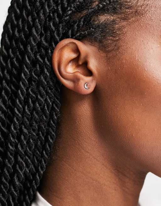 Ted Baker – Melodyi Nano – Mondförmige Ohrstecker in Silberoptik mit Pavé-Detail