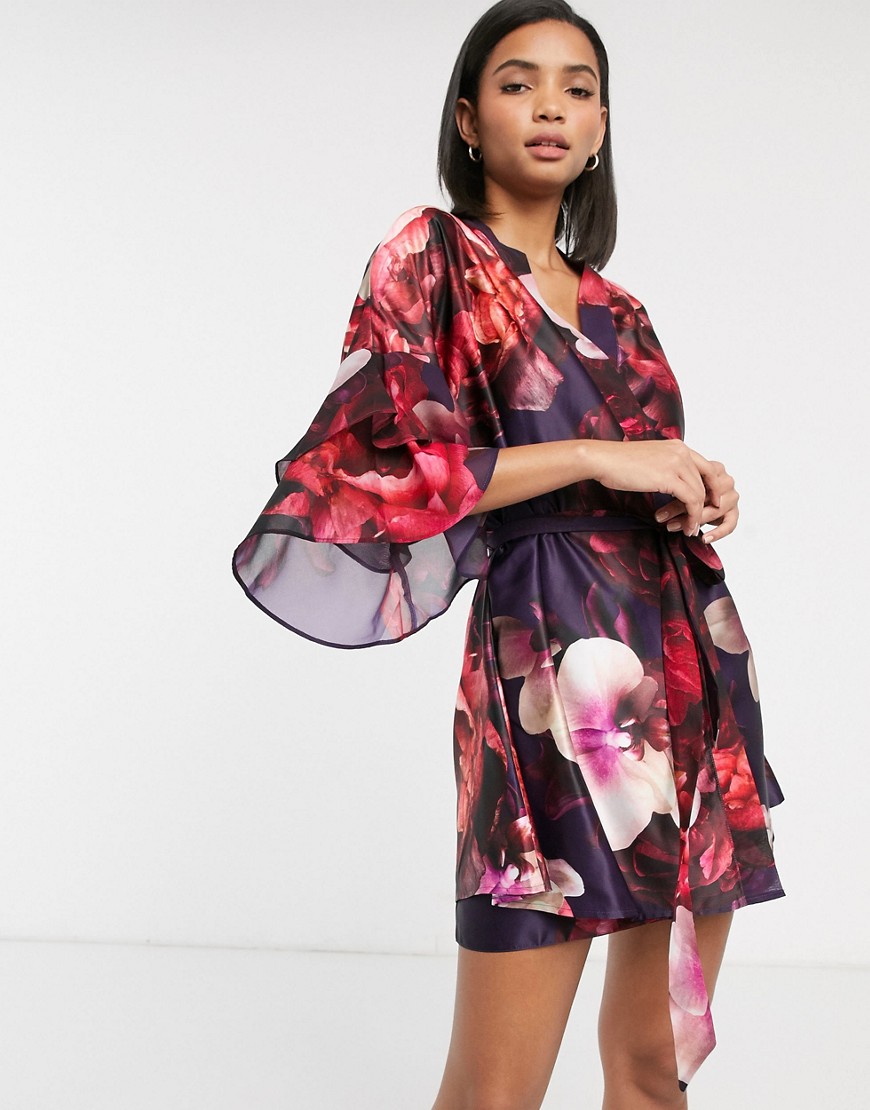Ted Baker – Splendour – Blommig kimono med volangärm-Lila