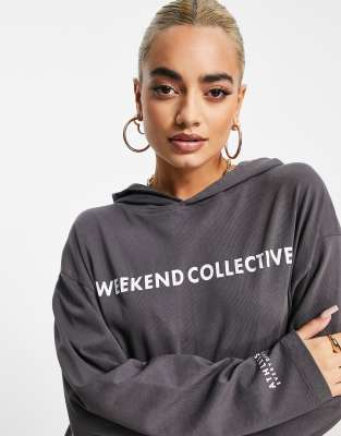 фото Темно-серый лонгслив с капюшоном и логотипом asos weekend collective