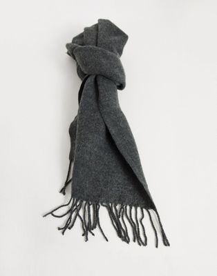 фото Темно-серый шарф из супермягкого трикотажа asos design