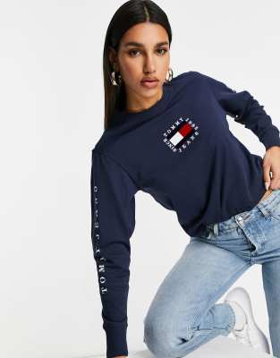 фото Темно-синий лонгслив с флагом tommy jeans