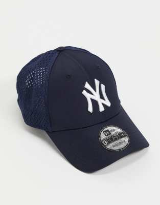 фото Темно-синяя бейсболка с логотипом и сетчатой вставкой сзади new era 9forty new york yankees-темно-синий