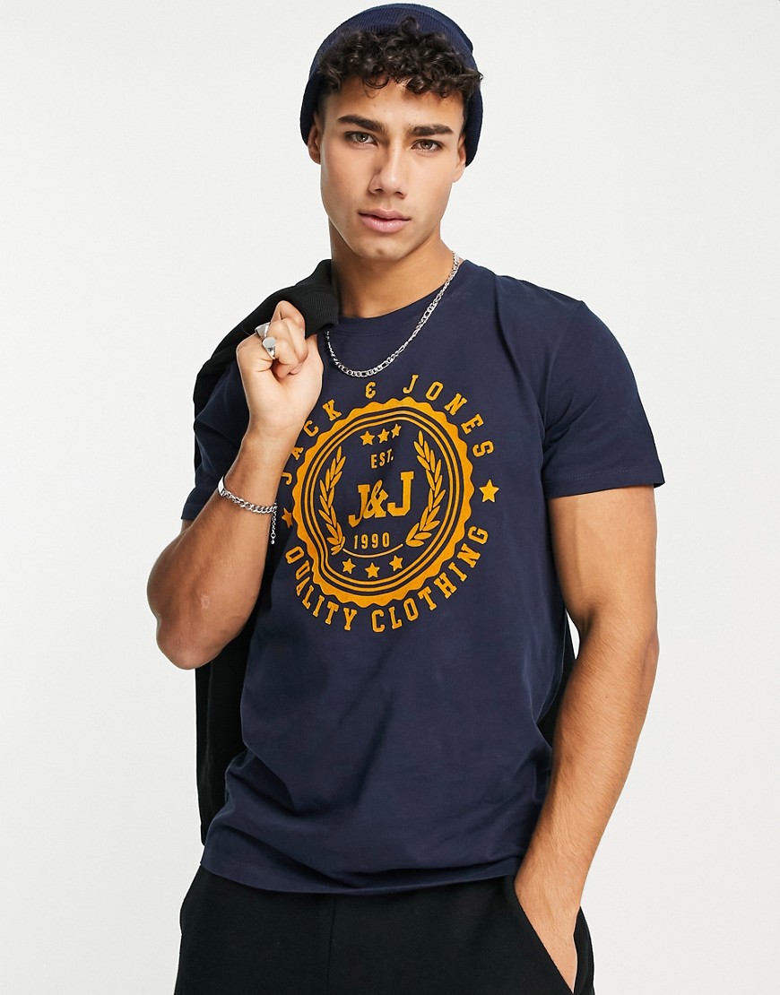 фото Темно-синяя футболка с круглым вырезом и логотипом jack & jones-темно-синий