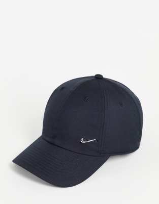 Бейсболки  Asos Темно-синяя кепка с металлическим логотипом-галочкой Nike-Темно-синий
