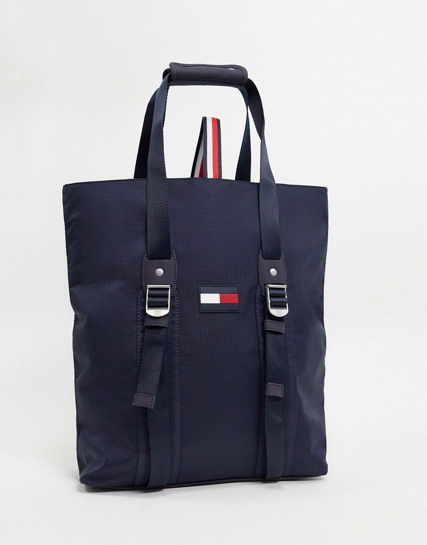 фото Темно-синяя нейлоновая сумка-тоут с логотипом tommy hilfiger-темно-синий