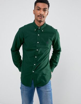 Зеленая рубашка с джинсами
